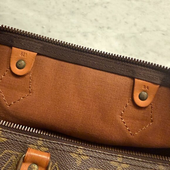 Louis Vuitton Speedy 40 – Monogram Canvas - Picture 9 of 9